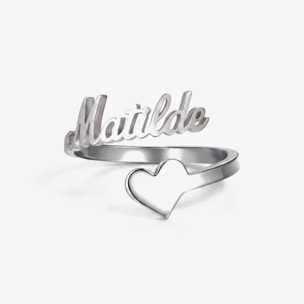 Anillo con nombre y corazón