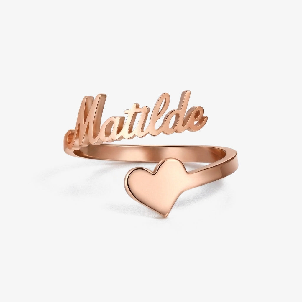 Anillo con nombre y corazón