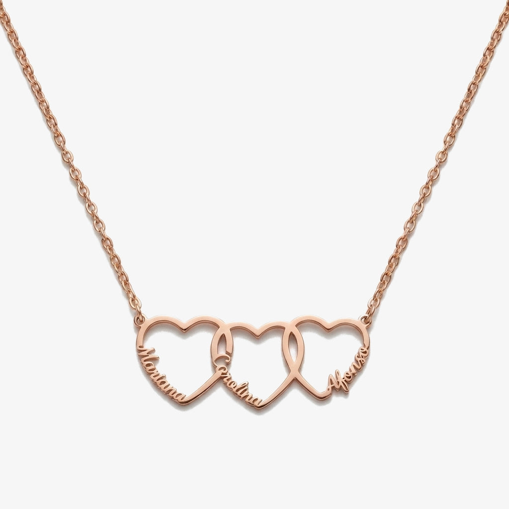 Collar de Corazones Entrelazados con Nombres