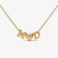 Collar con dos iniciales y corazón
